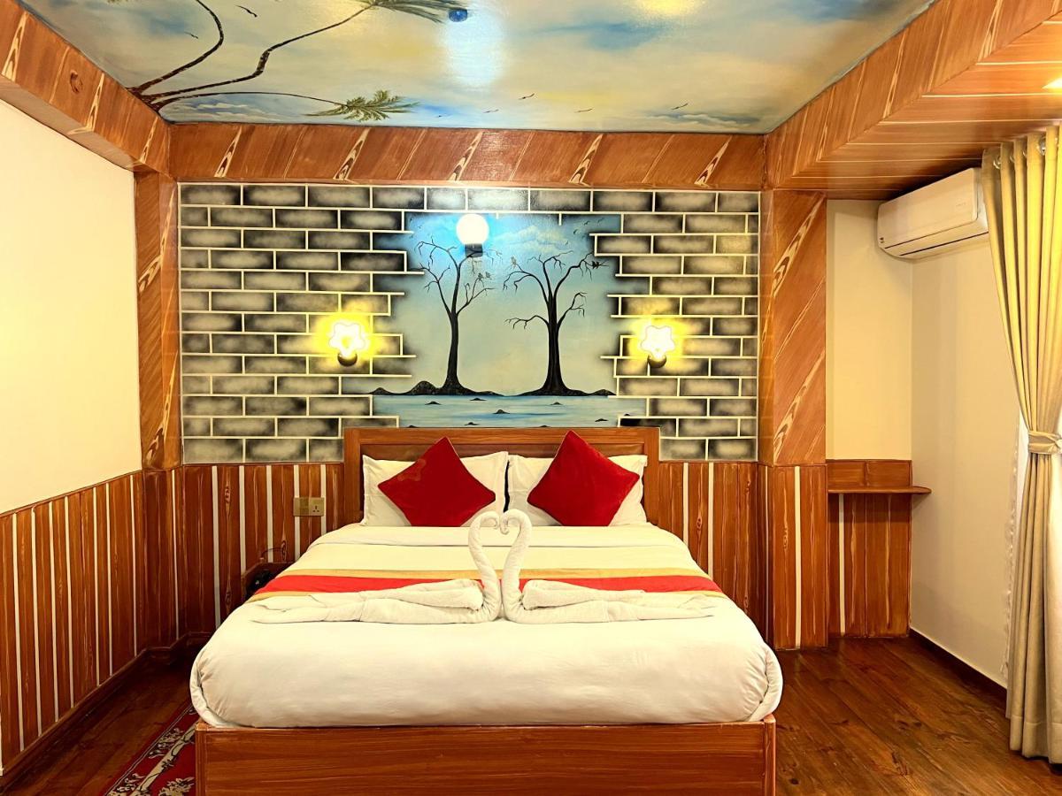 Thamel Seasons Hotel Kathmandu Bagian luar foto
